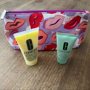 New Clinique Cosmetic Bag & Samples